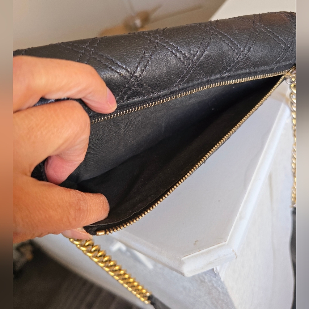 MARC JACOBS Black Leather Crossbody/Clutch Wallet w Detachable Strap - Picture 12 of 15